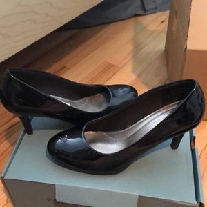 Comfort plus black pumps